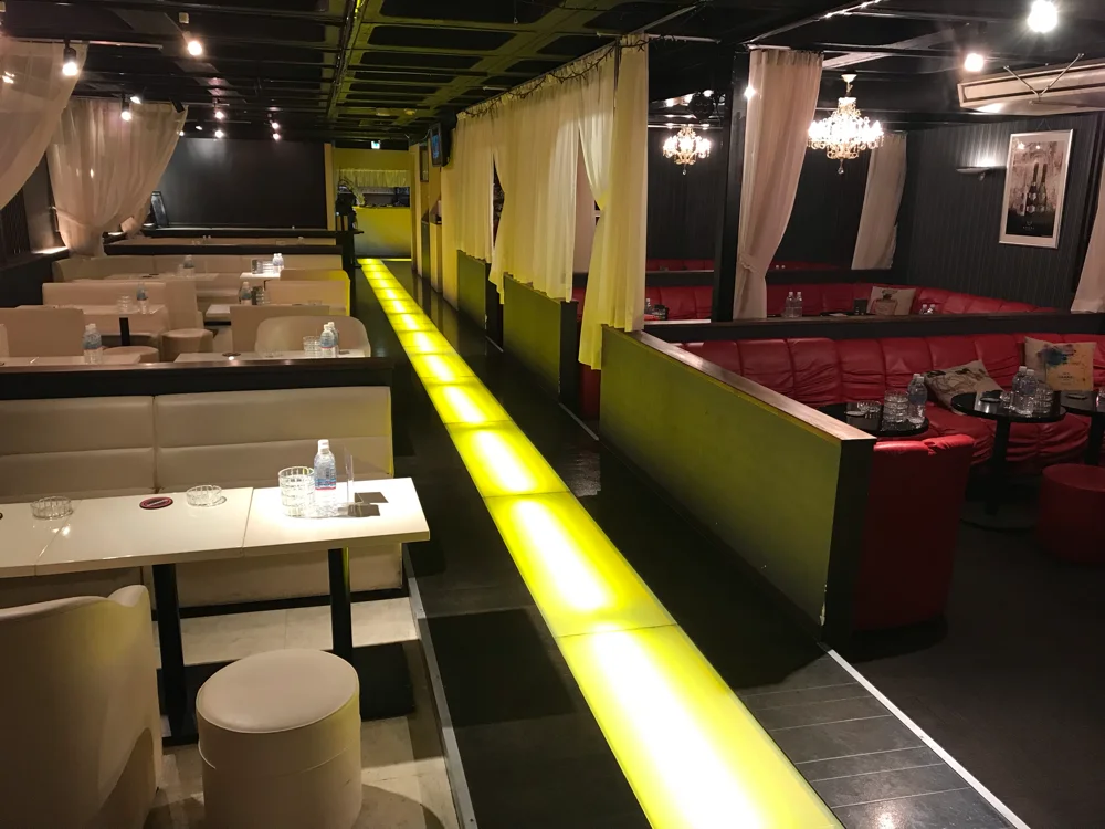 Entertainment Club HANA英BUSA(クラブ ハナブサ)